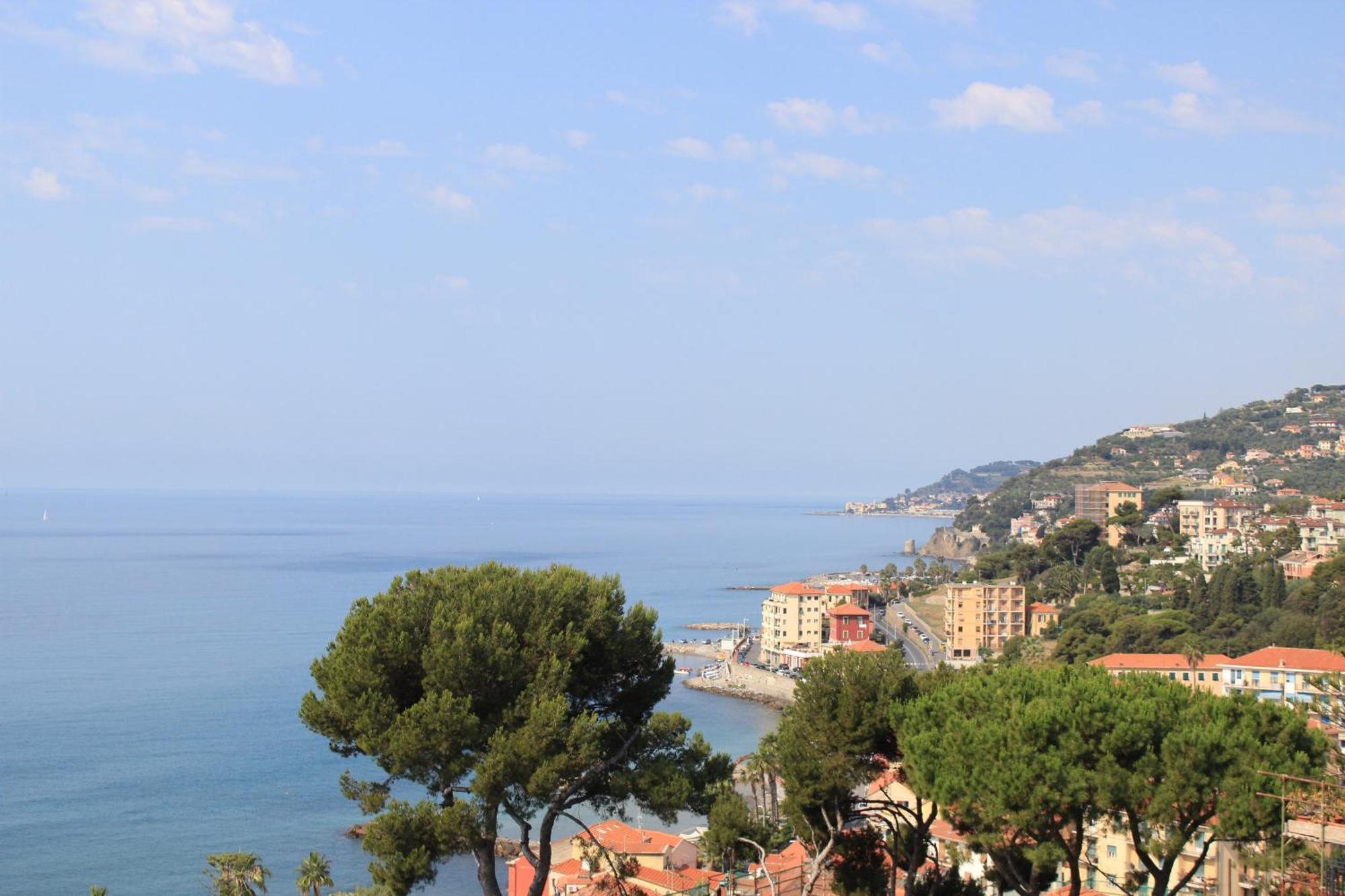 Casa Vacanze Merletto Imperia Luaran gambar