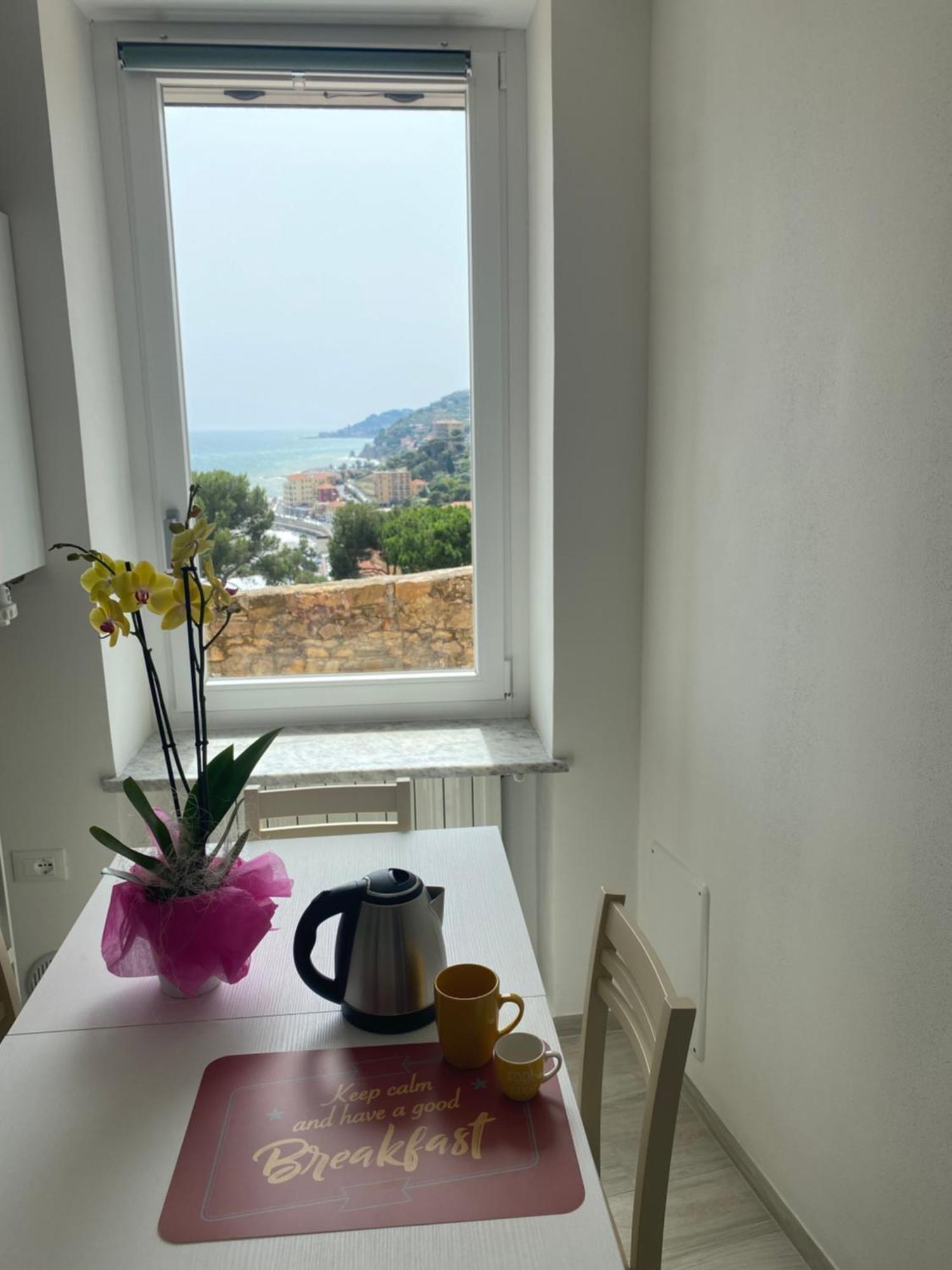 Casa Vacanze Merletto Imperia Luaran gambar